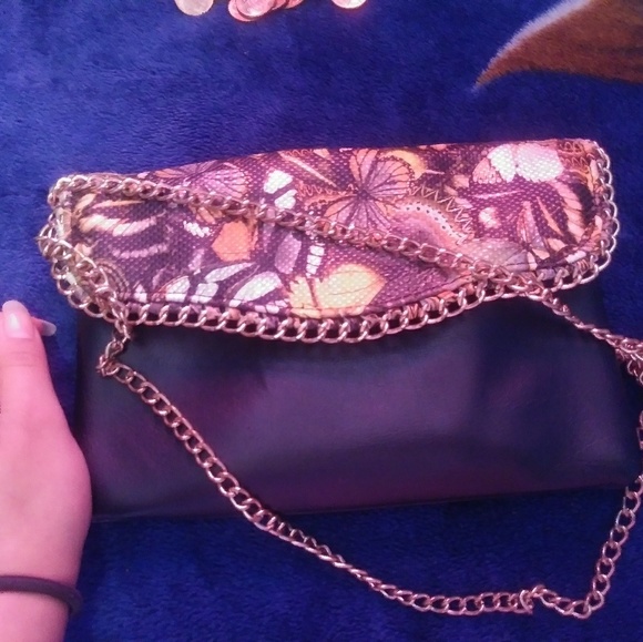 Purse - Picture 3 of 4